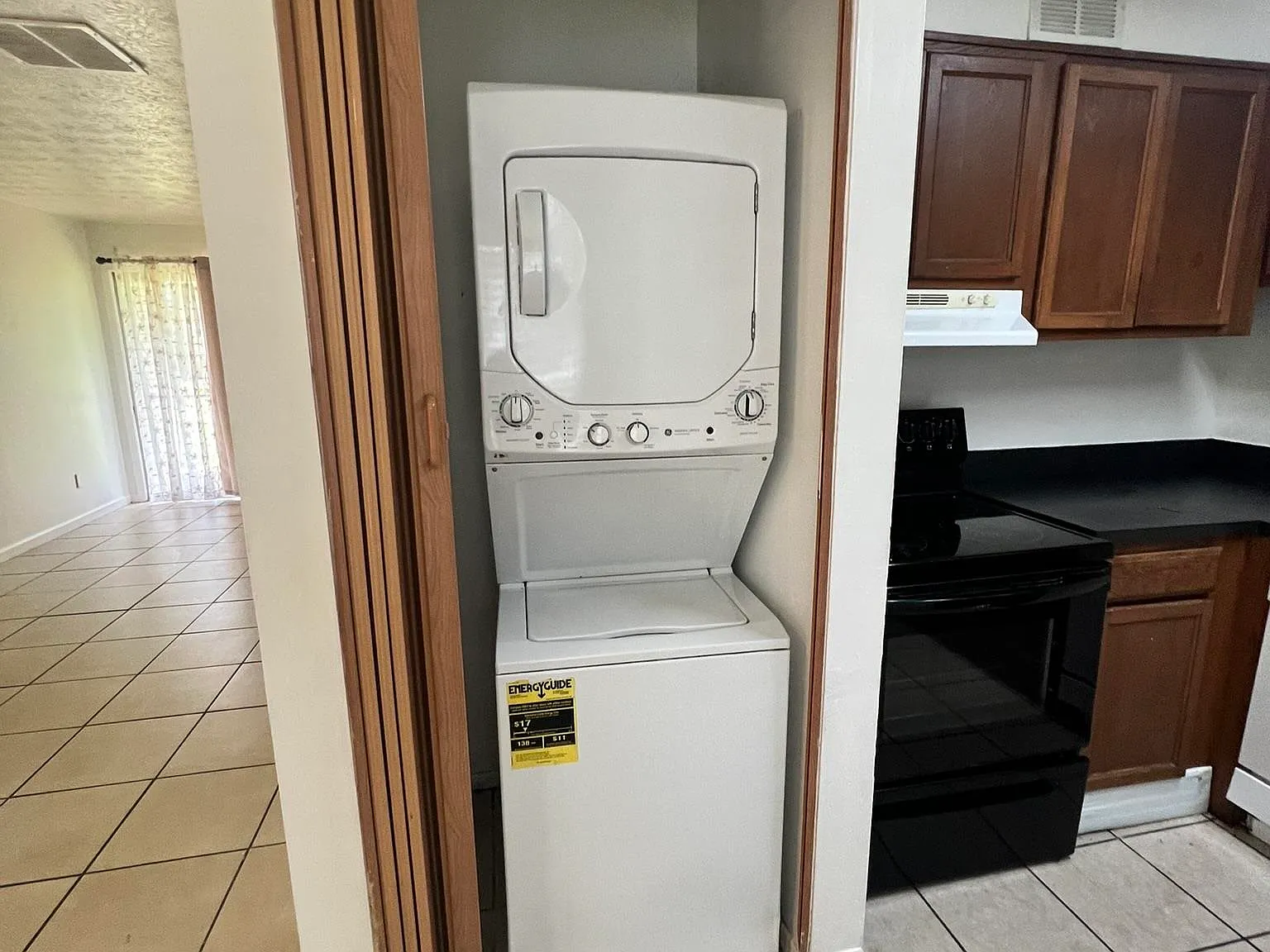 2 bed, 920 sqft, $1,195 — Photo 3