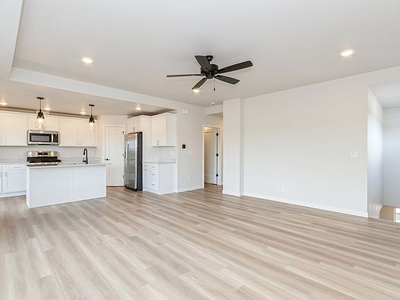 4th image of 1005 Switchgrass Ln