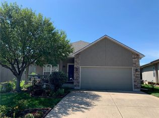 22019 W 121st St, Olathe, KS 66061