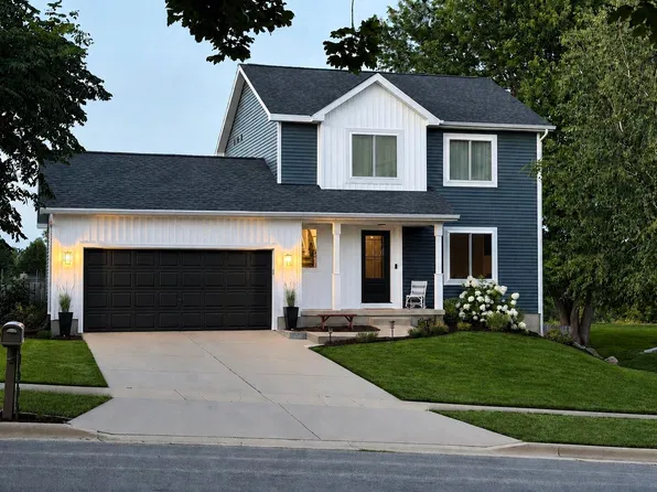 1005 Vista Ridge Dr, Mount Horeb, WI 53572