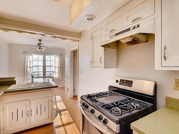 4th image of 2532 W 50th St