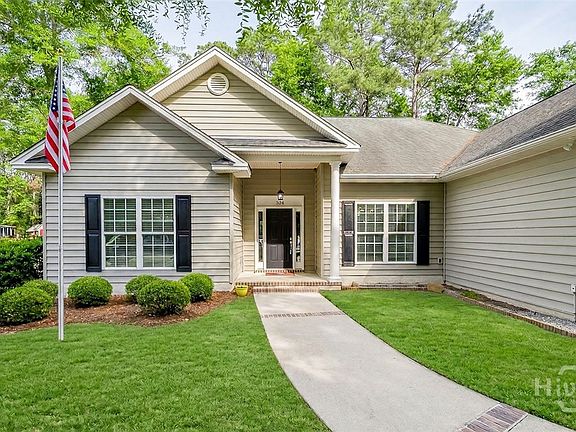3rd image of 304 Erin Court
