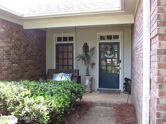 3rd image of 803 W Deerfield Dr