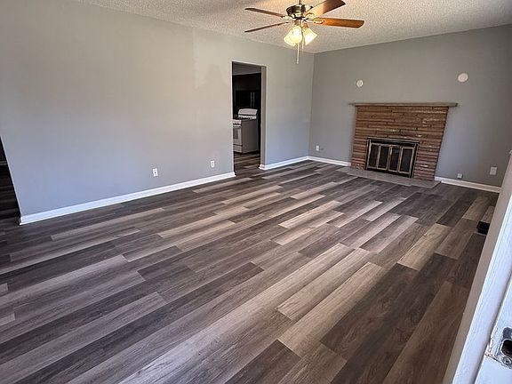 4th image of 1453 S Fort Ave