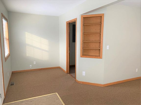 4th image of 39285 N Park Ave