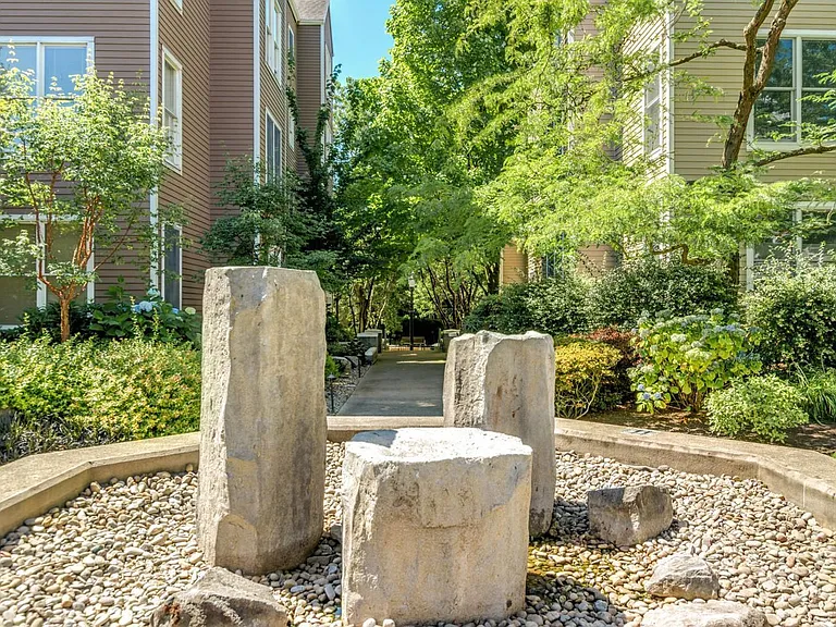 205 SW Montgomery St #204 — Photo 36