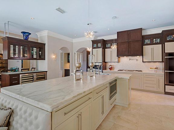 5th image of 1493 Island Green Ln E