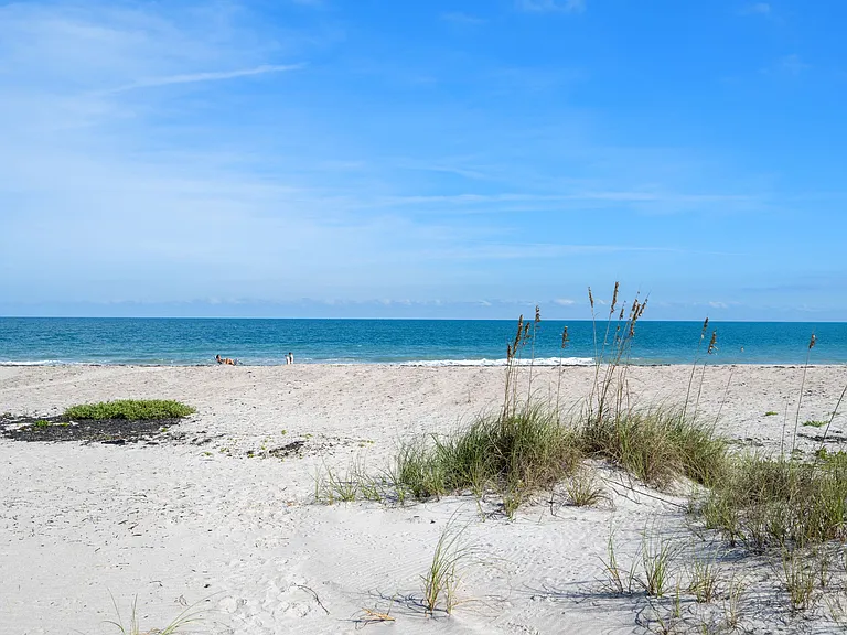 1480 Ocean Dr #4E — Photo 35