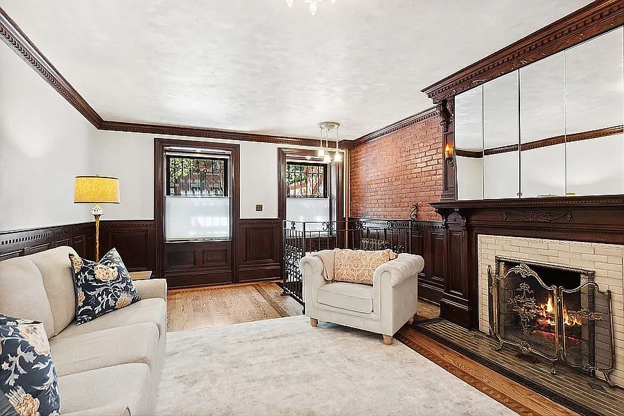 1st image of 31 W 70th St APT 1