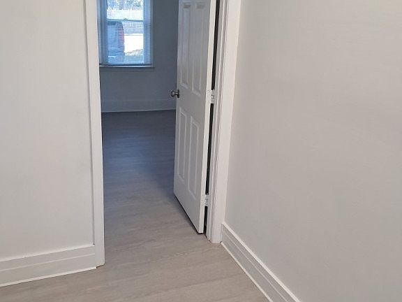 5th image of 2400 Boyle Ave