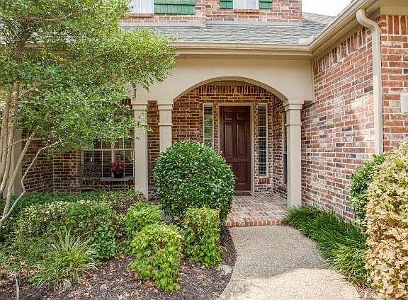 3rd image of 2016 Savannah Dr