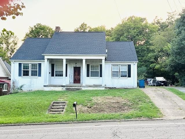 1st image of 129 Forrest Ave N