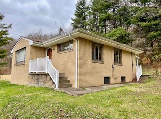 3390 Cross Creek Rd, Wellsburg, WV 26070