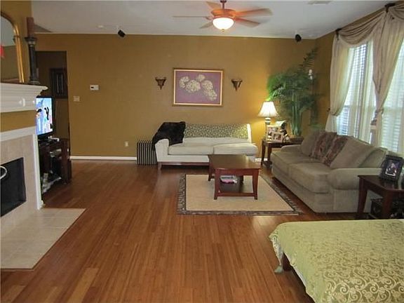 4th image of 9410 Demsey Mill Dr