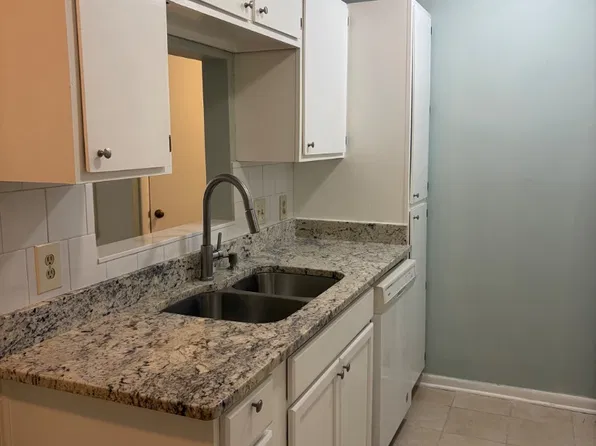 4240 The Plz #1-13, Charlotte, NC 28205