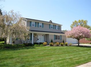 36437 Seven Mile Rd, Livonia, MI 48152