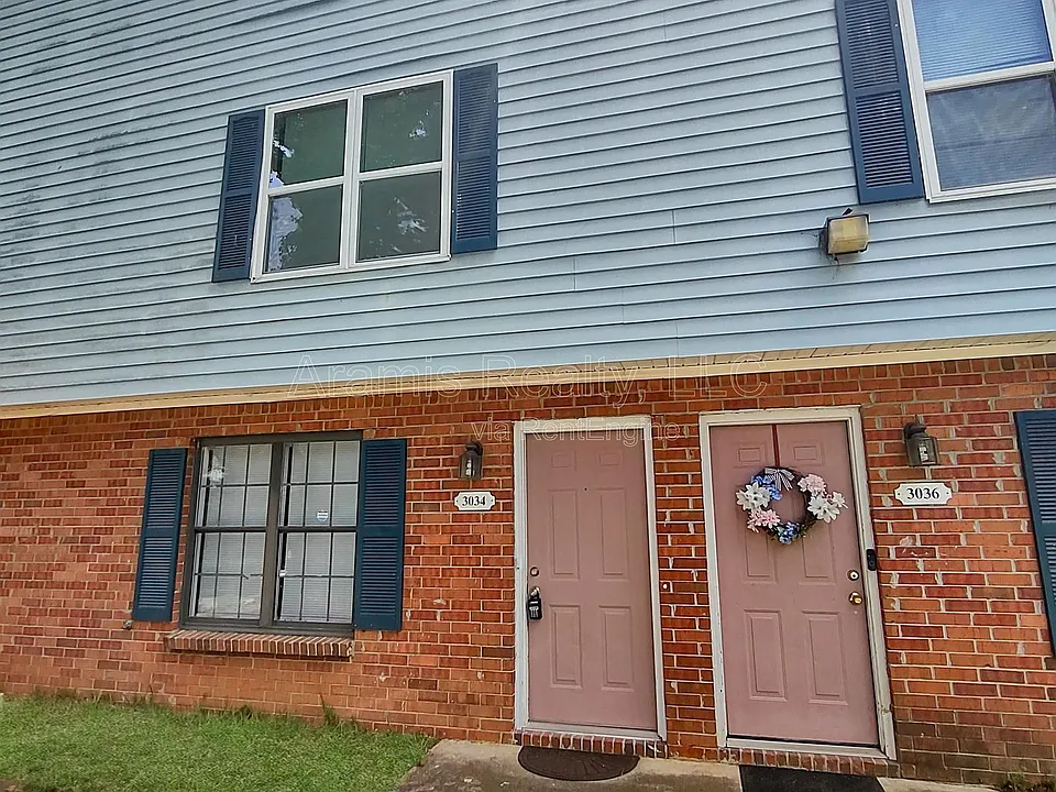 3034 Destin Cir