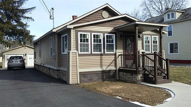 1st image of 46 Lake St