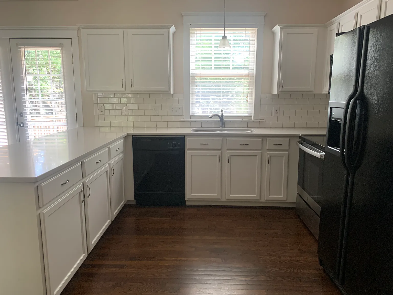 3 bed, 2.5 bath, 1344 sqft, $1,800 — Photo 4