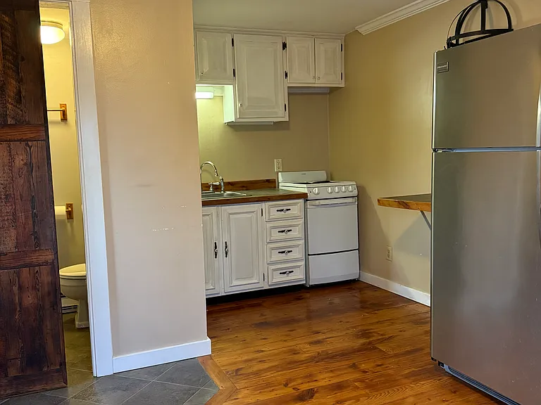 94 Chapel St #3 — Photo 4