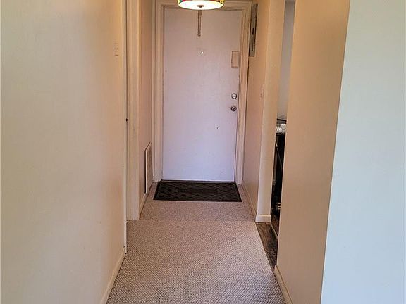 4th image of 899 SE 2nd Avenue #205