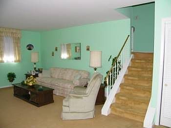 3rd image of 326 Hopwood Dr