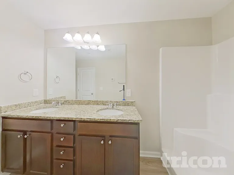 250 Harvest Glen Ln — Photo 7
