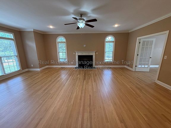 4th image of 1016 Longhorn Ct
