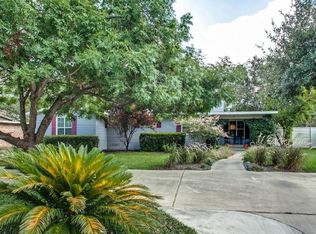 102 Woodcrest Dr, San Antonio, TX 78209