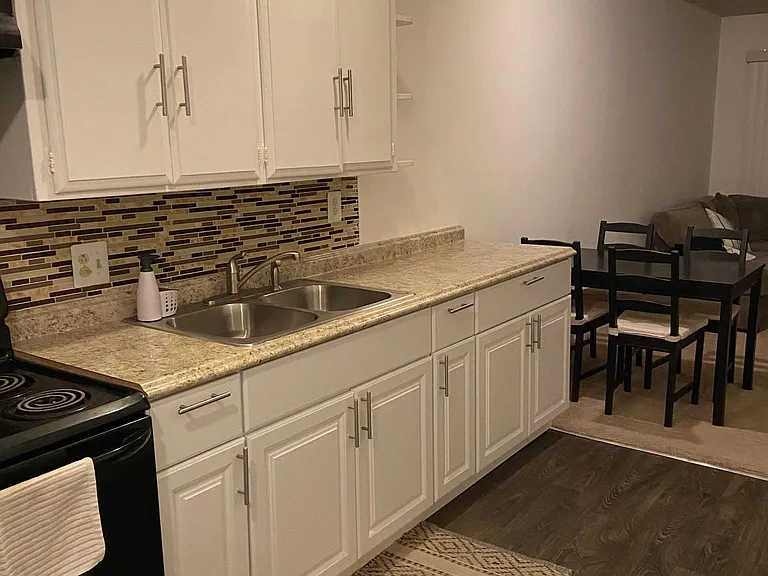 315 N Louise St #202 — Photo 2