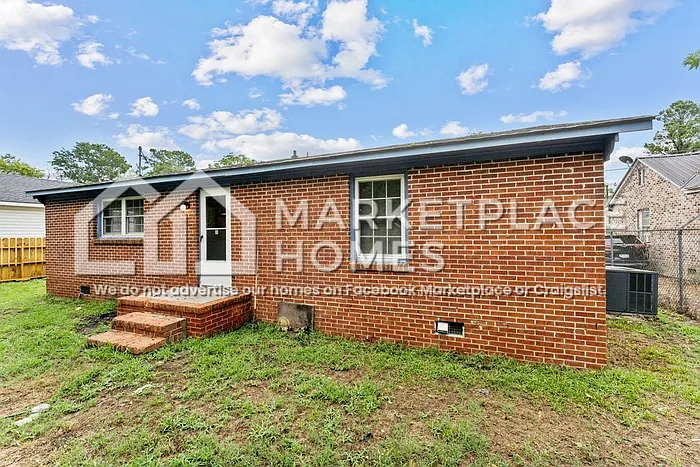 624 S Pine St — Photo 22
