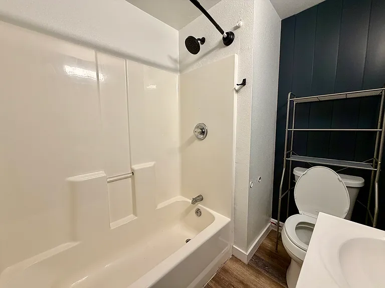 112 S Mill St #4 — Photo 12