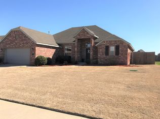 1366 Shook Dr, Cave Springs, AR 72718