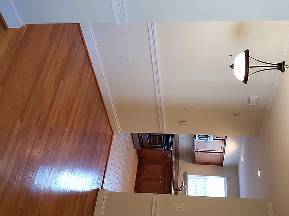 Dining Area & Kitchen view