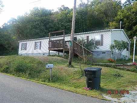 1st image of 1689 County Road 104
