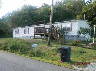 1689 County Road 104, Chesapeake, OH 45619