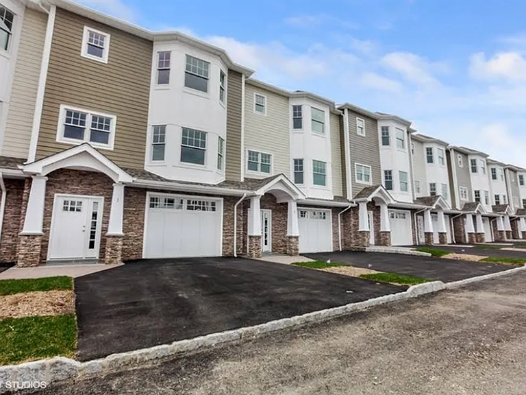 Belmont Estates — Photo 1