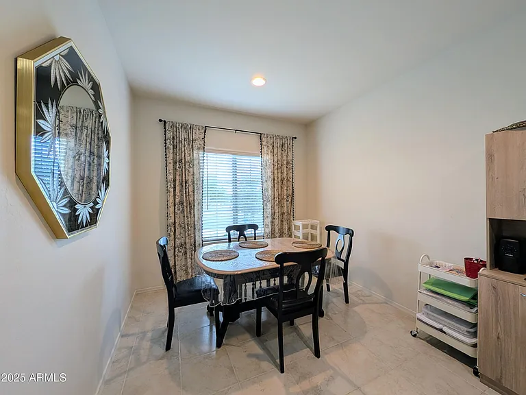 24458 W Verlea Dr — Photo 17