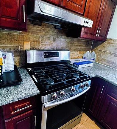 3rd image of 391 Hamden Ave