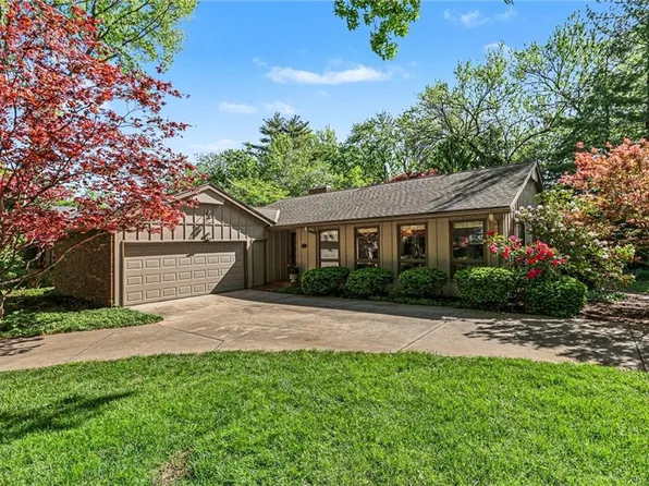 7325 High Dr, Prairie Village, KS 66208