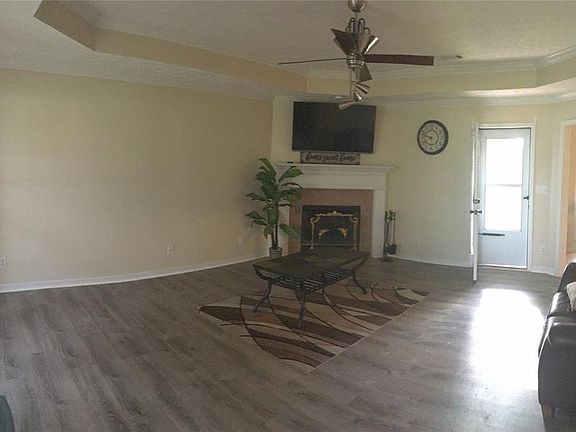 3rd image of 241 Garway Dr