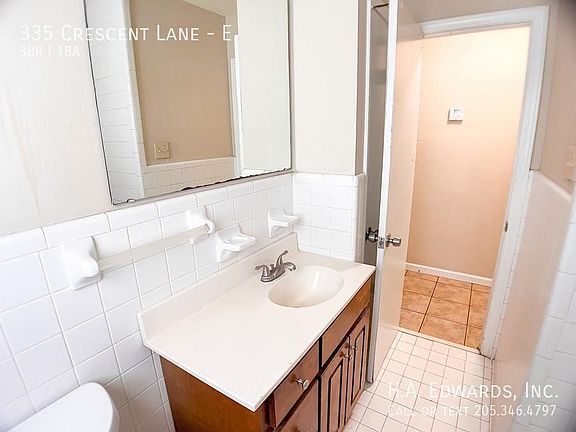 5th image of 335 Crescent Ln E