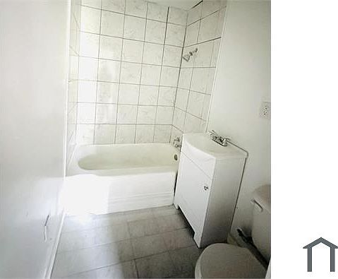 1st image of 4566 Edison Ave