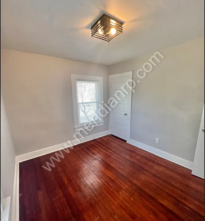 1155 Kinsmoor Ave #2