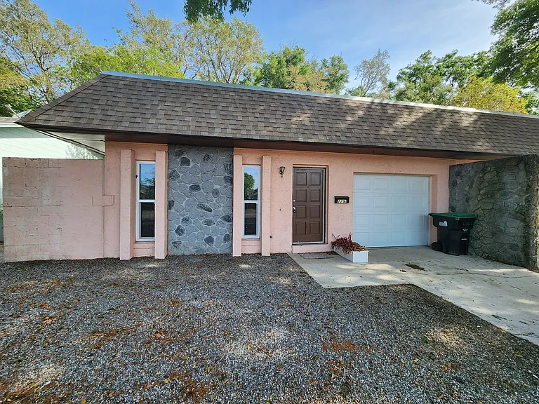 2291 Pipestone Ct — Photo 1