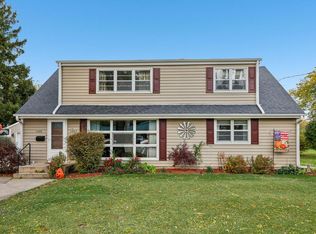 1400 Summit Ave #1402, Waukesha, WI 53188