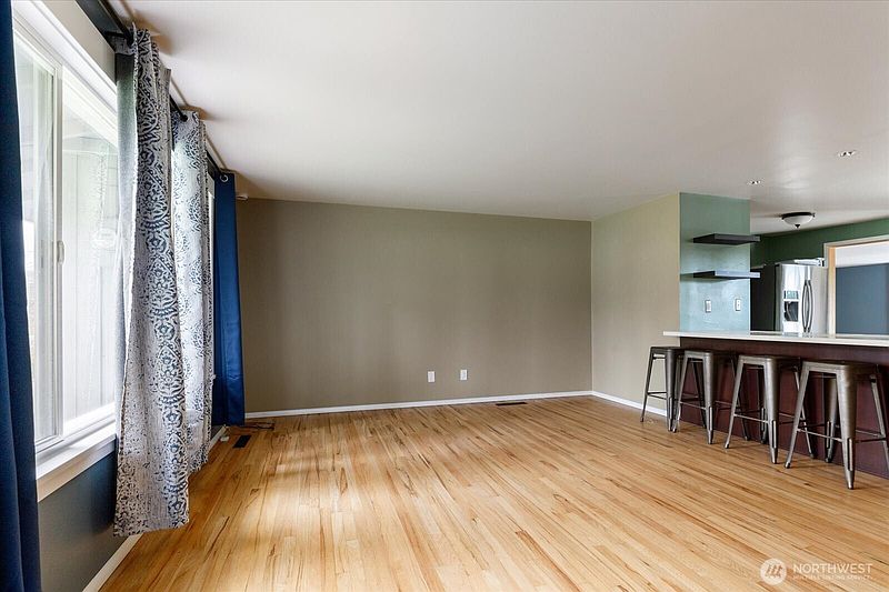 4th image of 1321 Orchard Loop