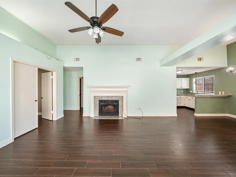 16170 Golden Sands Dr — Photo 7