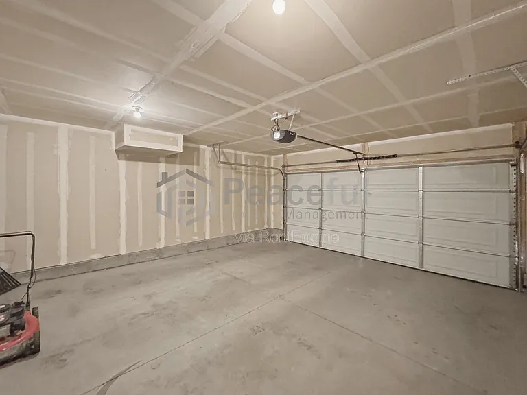 2102 W 3250 S — Photo 16