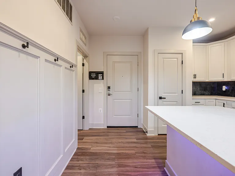 102 Saint Ives Pl #105 — Photo 4
